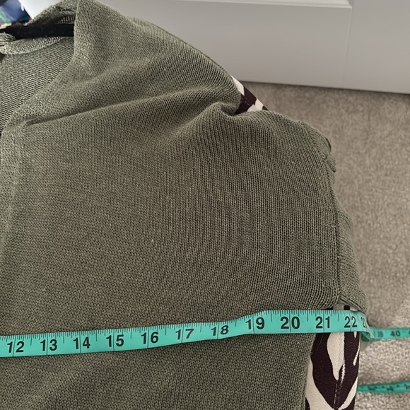 Garage green oversized open cardigan with pockets and braided sleeves Sz Large - Picture 8 of 11